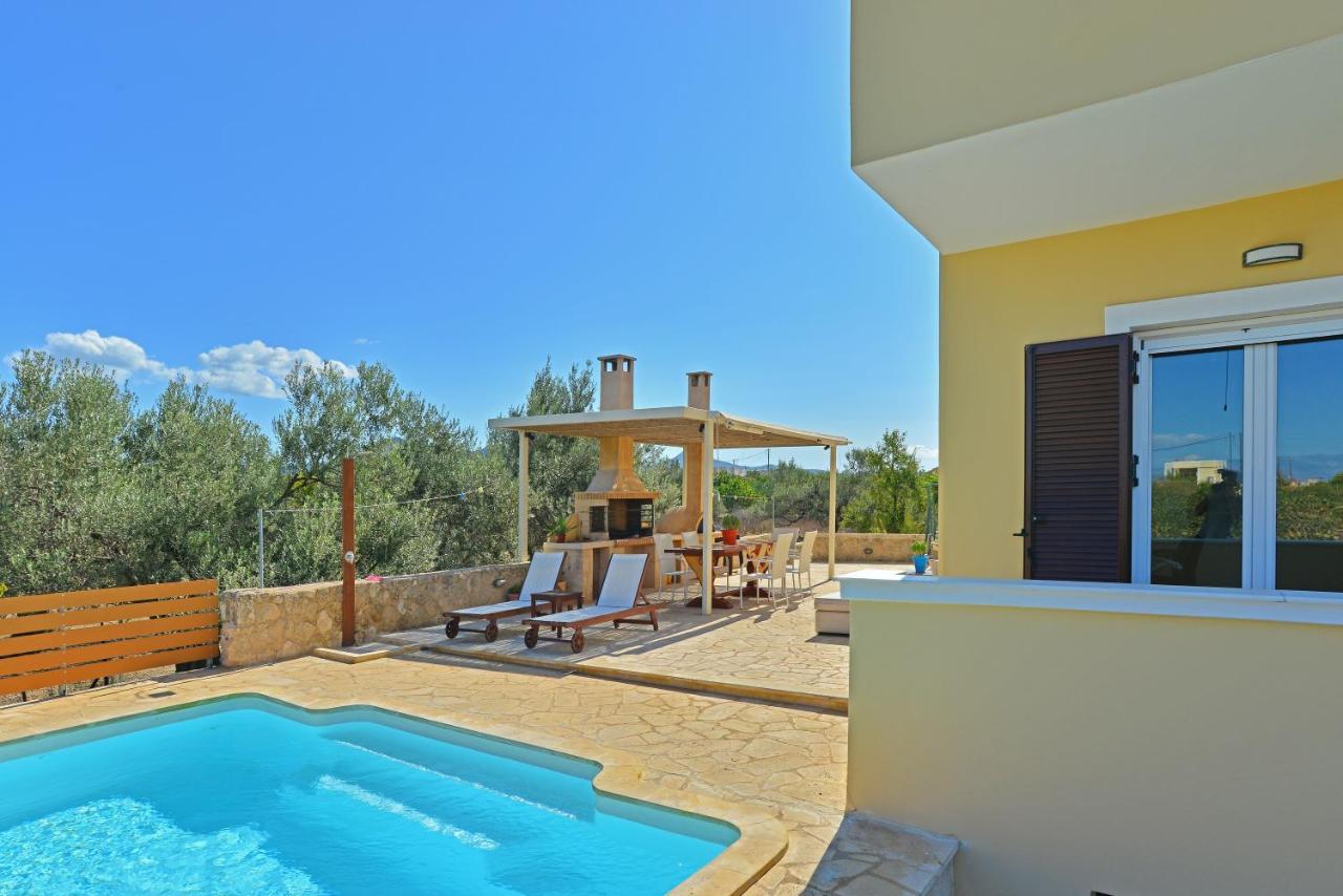 Villa Konstantinos 6 Bedrooms Aegina エクステリア 写真