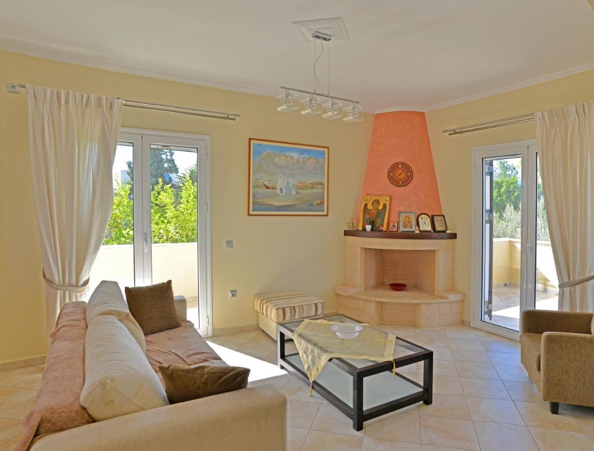 Villa Konstantinos 6 Bedrooms Aegina エクステリア 写真