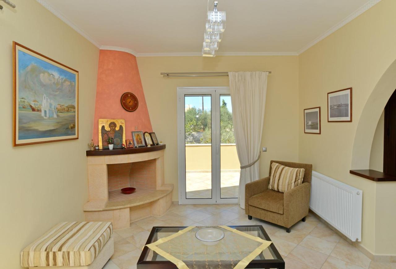 Villa Konstantinos 6 Bedrooms Aegina エクステリア 写真