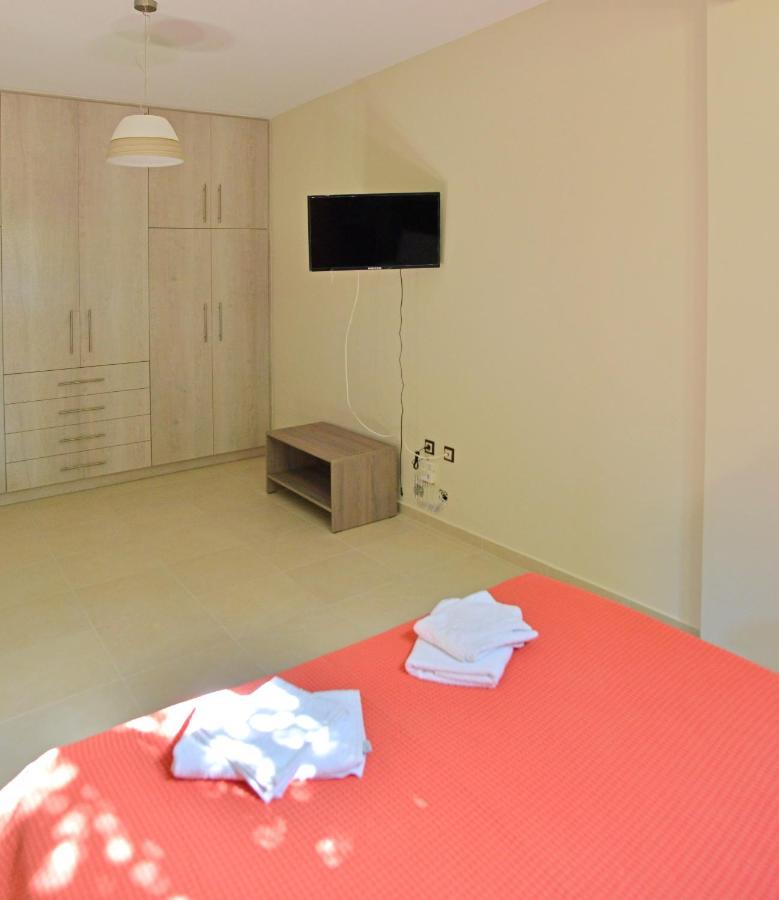 Villa Konstantinos 6 Bedrooms Aegina エクステリア 写真