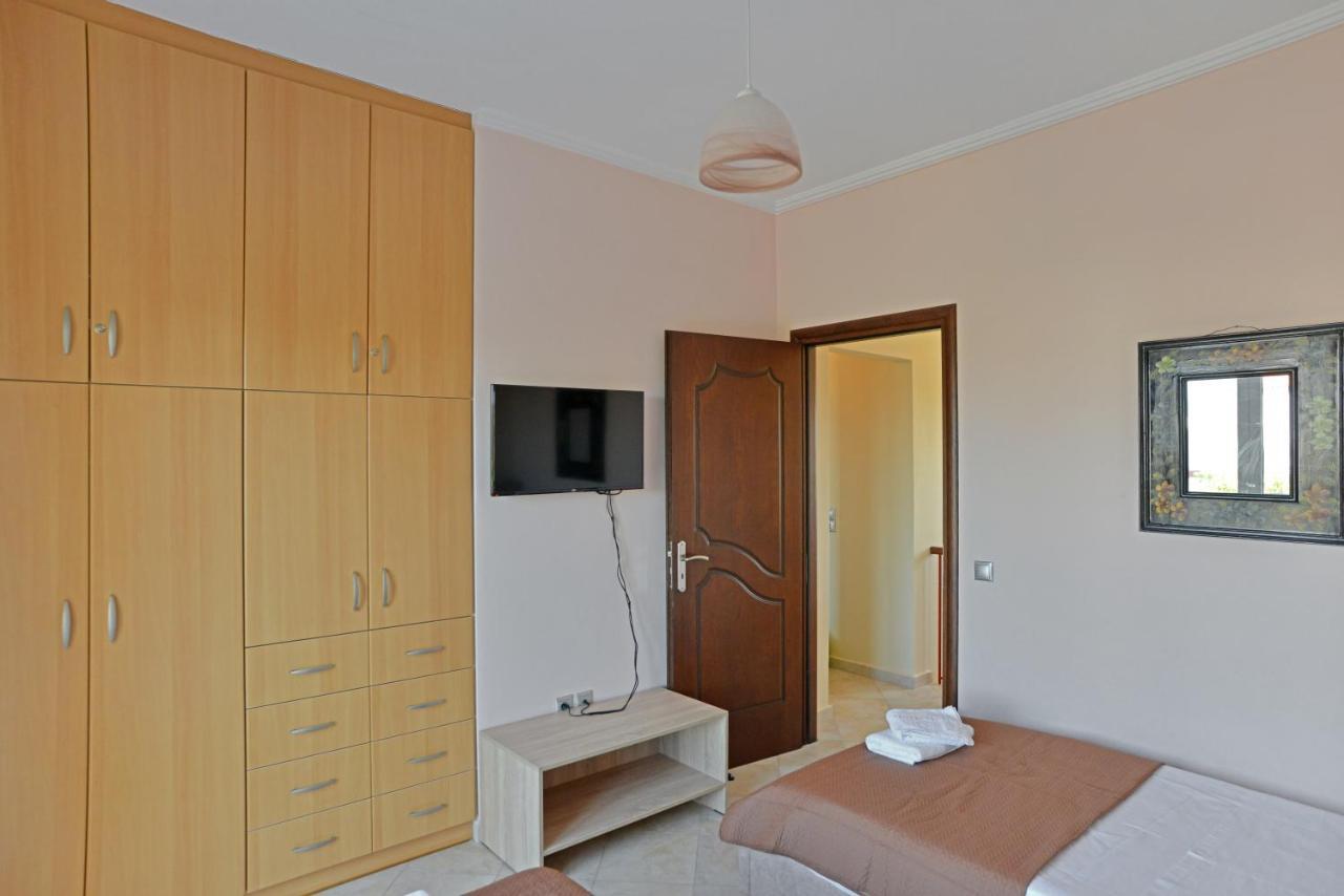 Villa Konstantinos 6 Bedrooms Aegina エクステリア 写真